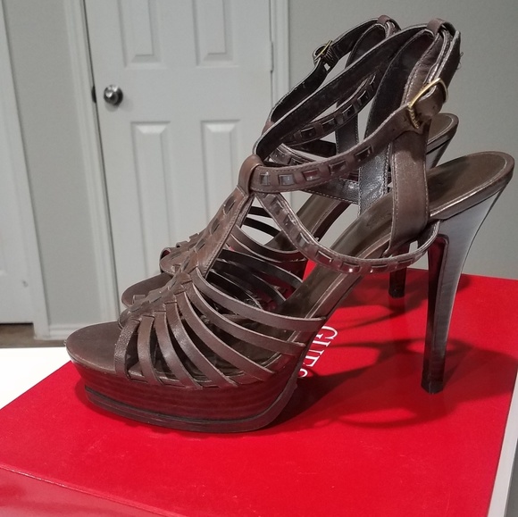 Shoes - Picture 1 of 2